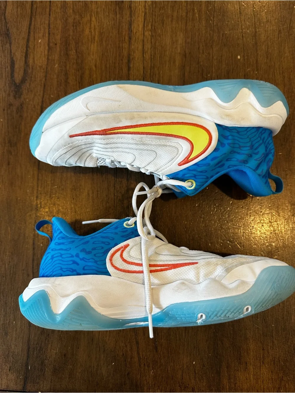 Nike Giannis Immortality 4 Youth Basketball Shoes White Blue Volt Orange 6Y